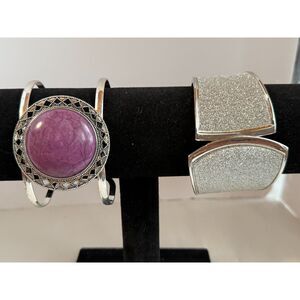 Set of 2 Beautiful Fashion Bangles/Cuffs Silvertone Nice!
